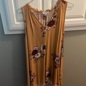 Yellow belk flowered dress been worn more than once